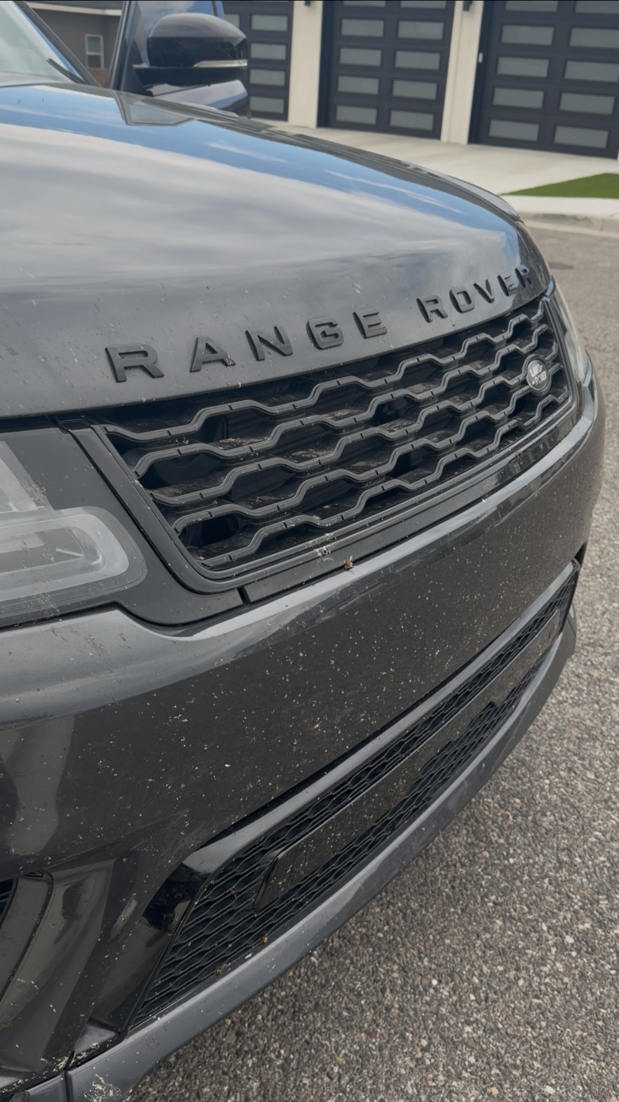 Range Rover finish before detailing